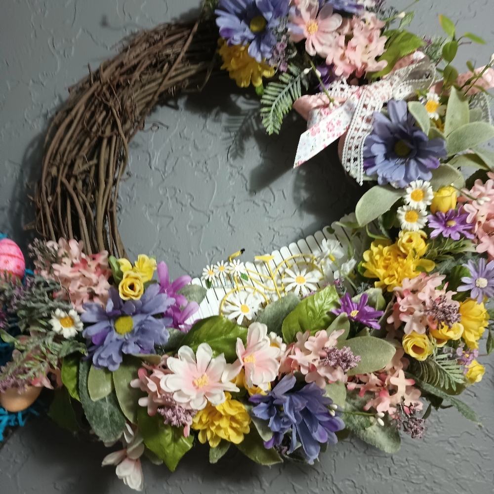 Gorgeous seasonal spring wreath